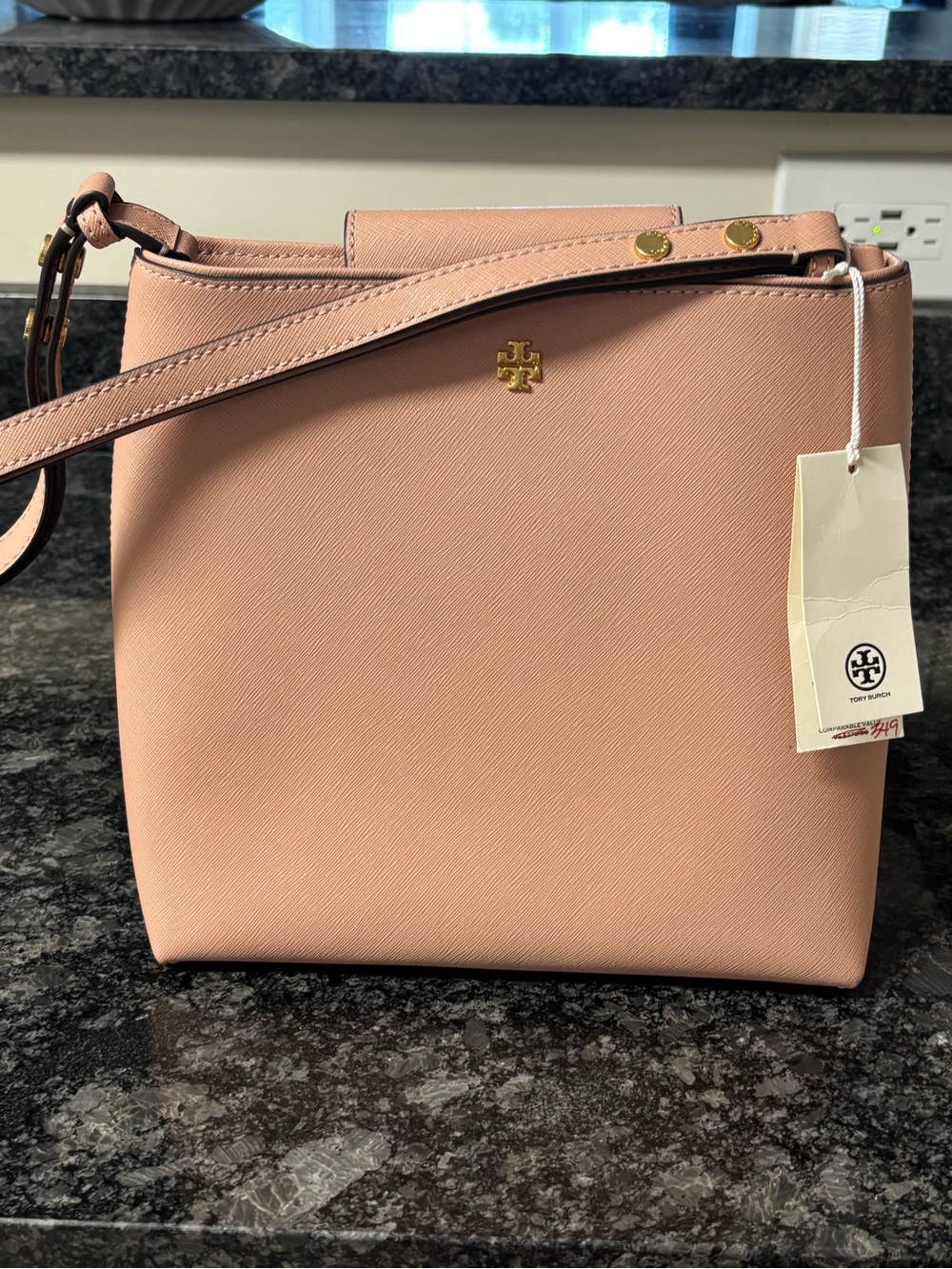 Tory Burch Emeraon Bucket Bag Pebbled Leather Shoulder Bag in Blush Pink